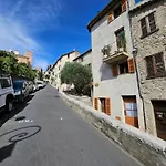 Apartment Atypique En Bas Du Chateau