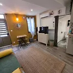 Atypique En Bas Du Chateau * Cagnes-sur-Mer