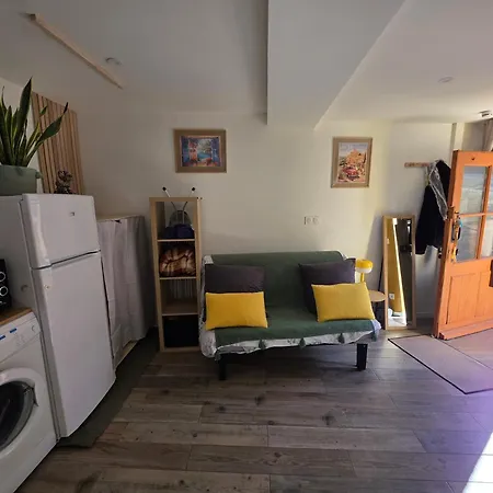 Atypique En Bas Du Chateau Apartment