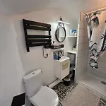 Apartment Atypique En Bas Du Chateau