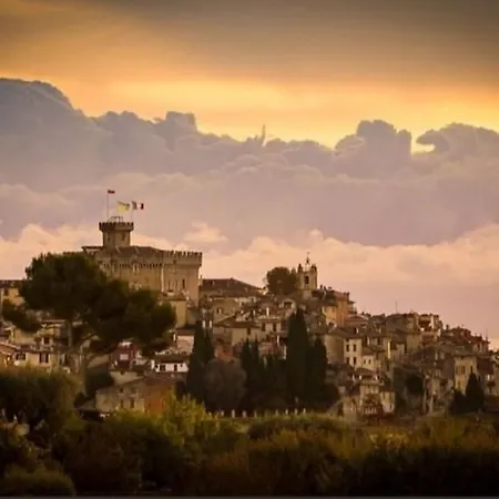Atypique En Bas Du Chateau Cagnes-sur-Mer