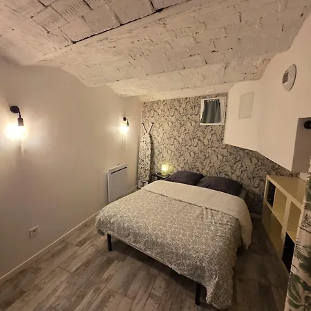 Apartment Atypique Deux Pieces Au Village