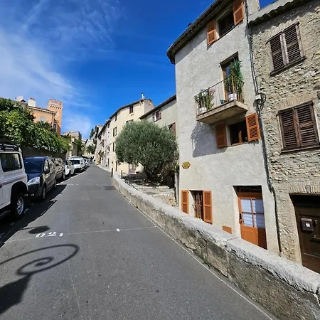 Appartement Atypique En Bas Du Chateau
