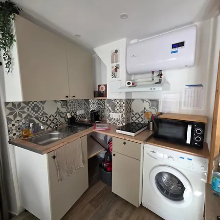 Appartement Atypique En Bas Du Chateau *