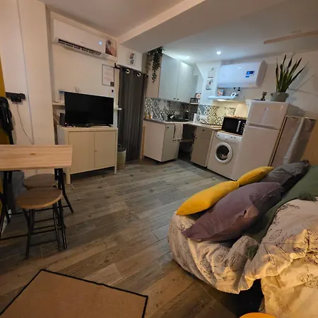 Atypique En Bas Du Chateau Appartement Cagnes-sur-Mer